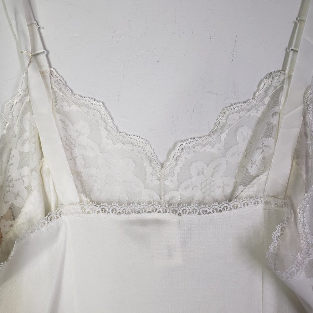 Vintage‎ NWT Movie Star Lace Trimmed Slip White Nylon 34-Tall S XS - Picture 6 of 12